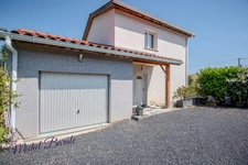 Grézieu-la-Varenne centre – Maison récente avec jardin, piscine et grand garage