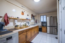 Appartement  108m2, 6 pièces à POLLIONNAY (69) - 4 chambres, 1 bureau et grand terrain.