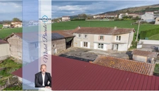 Dpt Rhône (69), à vendre AVEIZE,  Ferme, 4 chambres et nombreuses dépendances   