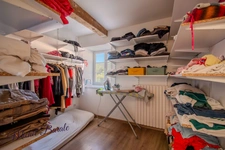 Ancienne ferme : 205m2 habitables, 5 chambres sur terrain de 16.000m2 à MONTROMANT (69)