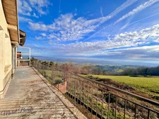 POLLIONNAY (69) Appartement de 96m2 - 3 chambres - avec vue exceptionnelle !