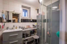 Appartement  108m2, 6 pièces à POLLIONNAY (69) - 4 chambres, 1 bureau et grand terrain.