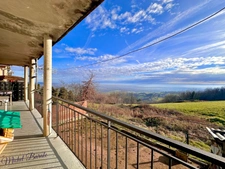 Appartement  108m2, 6 pièces à POLLIONNAY (69) - 4 chambres, 1 bureau et grand terrain.