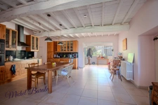 Ferme rénovée 205 m² – 6 chambres – terrain 16 000 m² – géothermie – vue – Montromant (69)