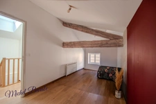 Ancienne ferme : 205m2 habitables, 5 chambres sur terrain de 16.000m2 à MONTROMANT (69)