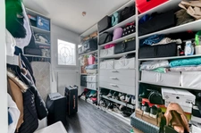 7-room house of 200 m² located in Dardilly, with swimming pool and grounds of over 3,000 m²