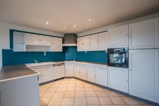 Dpt Rhône (69), à vendre AVEIZE,  Ferme, 4 chambres et nombreuses dépendances   