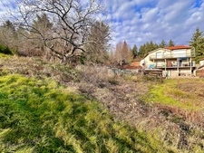 Appartement  108m2, 6 pièces à POLLIONNAY (69) - 4 chambres, 1 bureau et grand terrain.