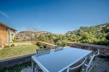 Ancienne ferme : 205m2 habitables, 5 chambres sur terrain de 16.000m2 à MONTROMANT (69)