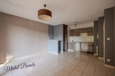 Appartement Tassin-la-Demi-Lune – 38 m² avec terrasse, idéalement situé,  garage possible.