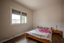Maison moderne, de plain-pied, 6 pièces sur 1200m2 de terrain à VERNIOZ (38)