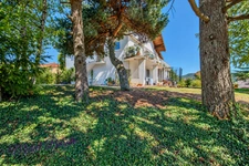 DARDILLY – 222 SQM FAMILY PROPERTY – 6 BEDROOMS – INDEPENDENT 1-BEDROOM APARTMENT – 1,647 SQM PLOT – PANORAMIC VIEW