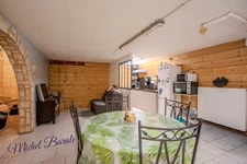 CHAVANAY – MAISON FAMILIALE 233 M² – 5 CHAMBRES – ESPACE INDÉPENDANT – PISCINE – SANS VIS-À-VIS