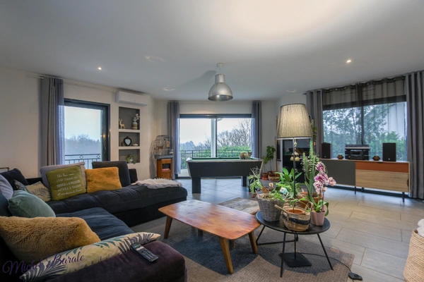 Maison  7 pièces MILLERY (69), 215m² sur terrain de 1509m²