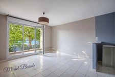 Appartement Tassin-la-Demi-Lune – 38 m² avec terrasse, idéalement situé,  garage possible.
