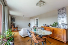 Appartement  82m2, 5 pièces à SAINTE FOY LES LYON avec grand balcon et cave