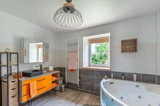 Maison d’hôtes de caractère avec 7 chambres – Montromant (69)