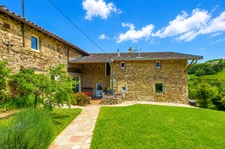 Maison d’hôtes de caractère avec 7 chambres – Montromant (69)
