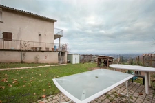 Appartement  108m2, 6 pièces à POLLIONNAY (69) - 4 chambres, 1 bureau et grand terrain.