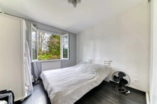 7-room house of 200 m² located in Dardilly, with swimming pool and grounds of over 3,000 m²