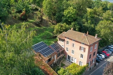 Maison à vendre 8 pièces - 275m2 - 4 Ch. + 2 studios - COURZIEU (69)