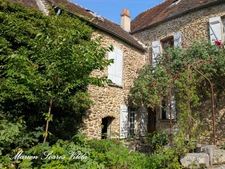 Maison en pierre rénovée avec jardin, en plein cœur de Chaumes-en-Brie