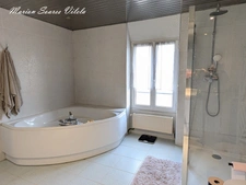 Jolie maison rénovée au centre de Marles-en-Brie (77610)