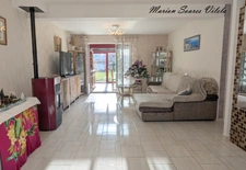 Une propriété aux multiples possibilités, maison principale, appartement indépendant et studio sur 1300 m² de terrain– 