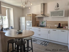 Immeuble- Local + beau duplex avec extérieur-CHAUMES-EN-BRIE centre.