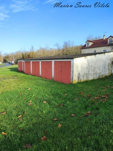 Terrain constructible avec garages à PROVINS même.