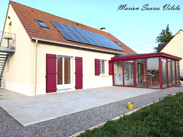 Une propriété aux multiples possibilités, maison principale, appartement indépendant et studio sur 1300 m² de terrain– 