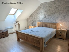 Immeuble- Local + beau duplex avec extérieur-CHAUMES-EN-BRIE centre.