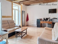 CHAUMES-EN-BRIE, Gros potentiel pour cette maison de ville à rénover sur plus de 160 m² habitables.