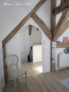 Maison en pierre rénovée avec goût – 148 m² – 4 chambres – Grand garage 