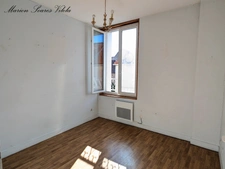 CHAUMES-EN-BRIE – CENTRE-BOURG – UN APPARTEMENT  58 m² LUMINEUX À RÉINVENTER !