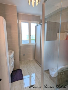 Une propriété aux multiples possibilités, maison principale, appartement indépendant et studio sur 1300 m² de terrain– 
