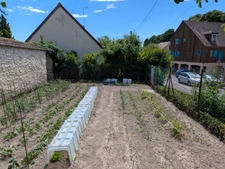 Ensemble immobilier de 2 maisons accolées sur plus de 900 m² à Provins même.