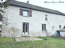 Ensemble immobilier de 2 maisons accolées sur plus de 900 m² à Provins même.