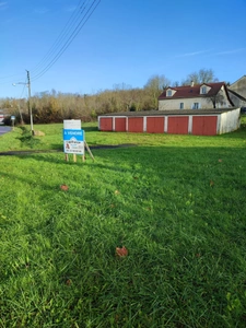 Terrain constructible avec garages à PROVINS même.