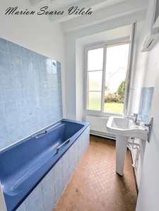 Ensemble immobilier de 2 maisons accolées sur plus de 900 m² à Provins même.