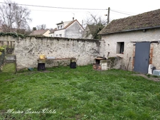 Ensemble immobilier de 2 maisons accolées sur plus de 900 m² à Provins même.