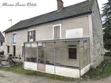 Ensemble immobilier de 2 maisons accolées sur plus de 900 m² à Provins même.