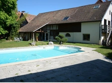 SPECIAL INVESTISSEURS : propriété à vendre 16 pièces centre ville de REININGUE (68)