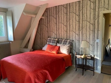 Elegant hunting estate for sale in a verdant setting of 5 hectares, 160 km from Paris
