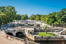  Appartement rénové avec jardin privatif – Vendu entièrement meublé 1 pièces NIMES (30)