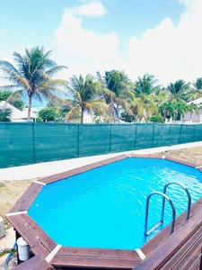 LE MOULE MAGNIFIQUE VILLA MEUBLEE 3 CHAMBRES PISCINE VUE MER
