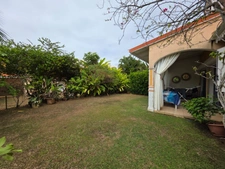 Maison 3 chambres avec jardin dans résidence sécurisée avec piscine