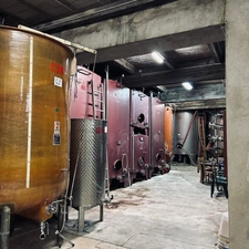 Propriete viticole bio AOP Faugères à vendre  ROQUESSELS (34) 9,8ha de vignes 28ha de landes caves 572m²