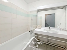 Dpt Gironde (33), à vendre AUDENGE appartement T2 bis de 51 m²  entièrement meublé