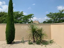 Single-storey Provençal villa in Aubignan (84) with swimming pool